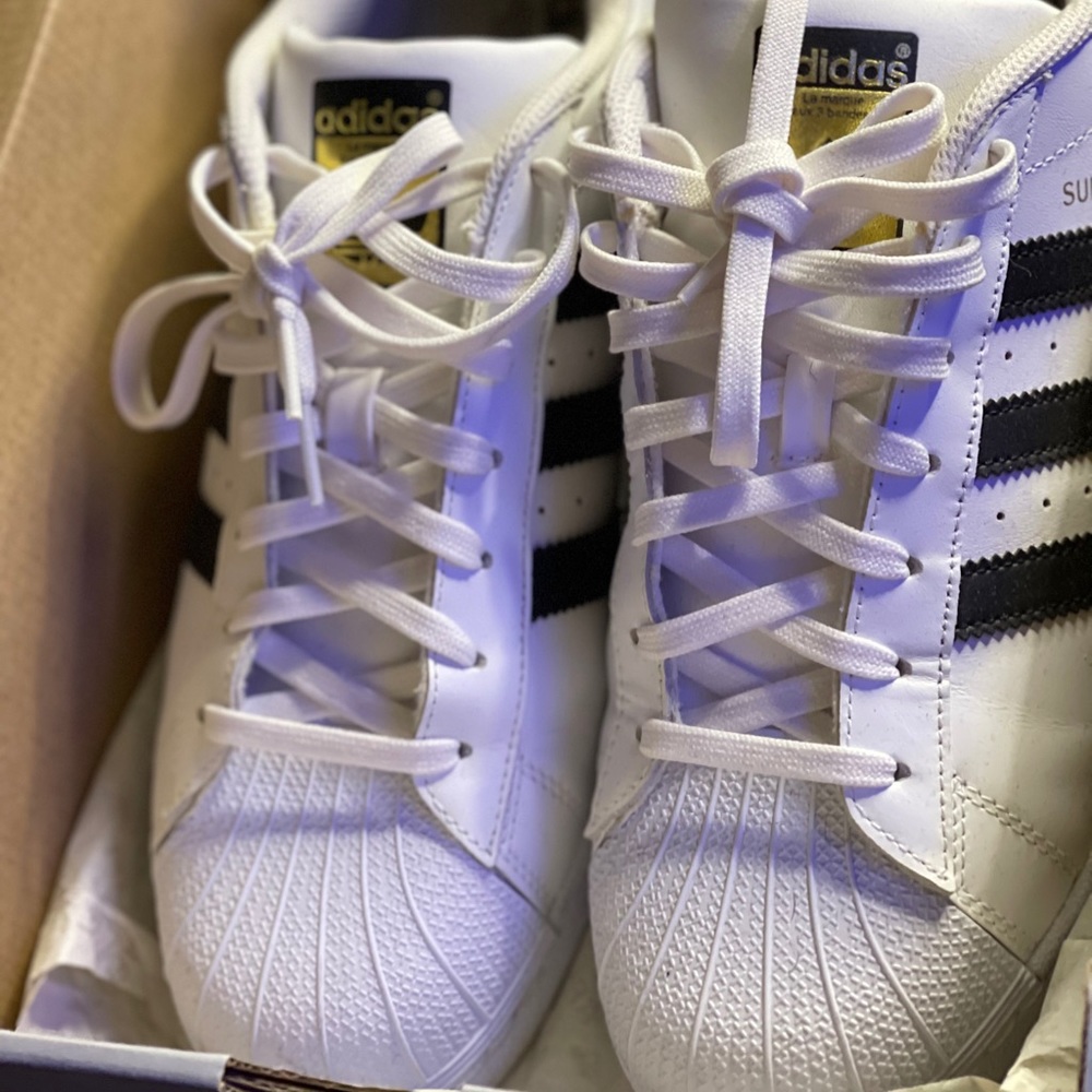 Adidas superstars